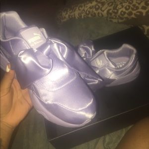 Bow Puma Sneakers , Size 7.5 women’s